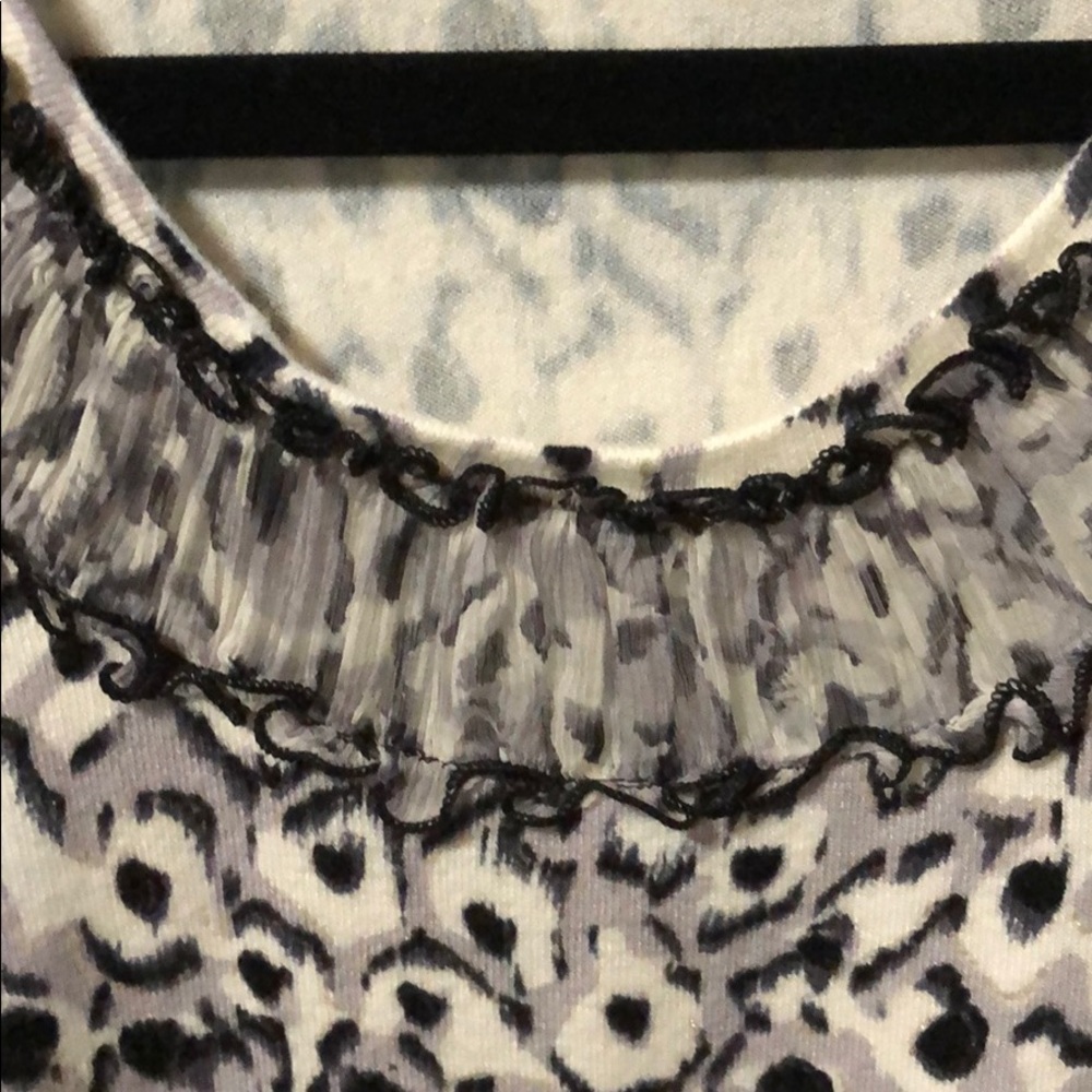 Cyrus Light Weight Sweater - Picture 5 of 6